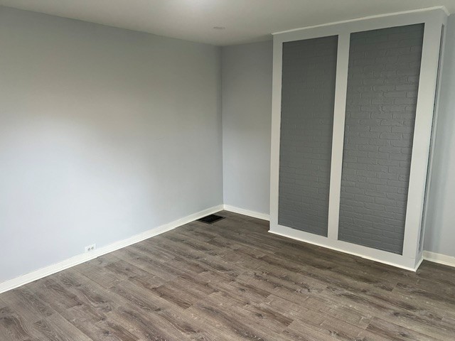 383-385 First — photo 4