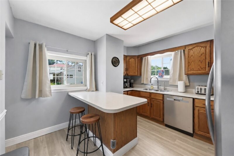 160 Renfer St — photo 6