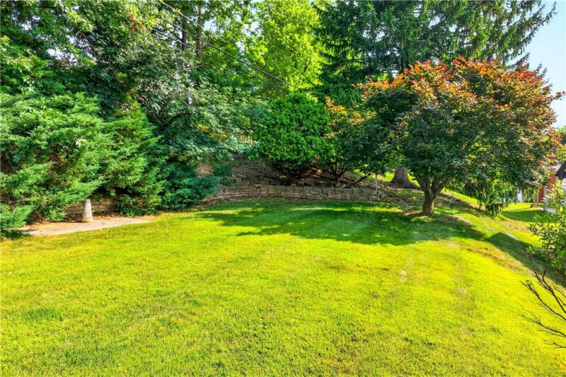 5032 Azalea Dr — photo 3
