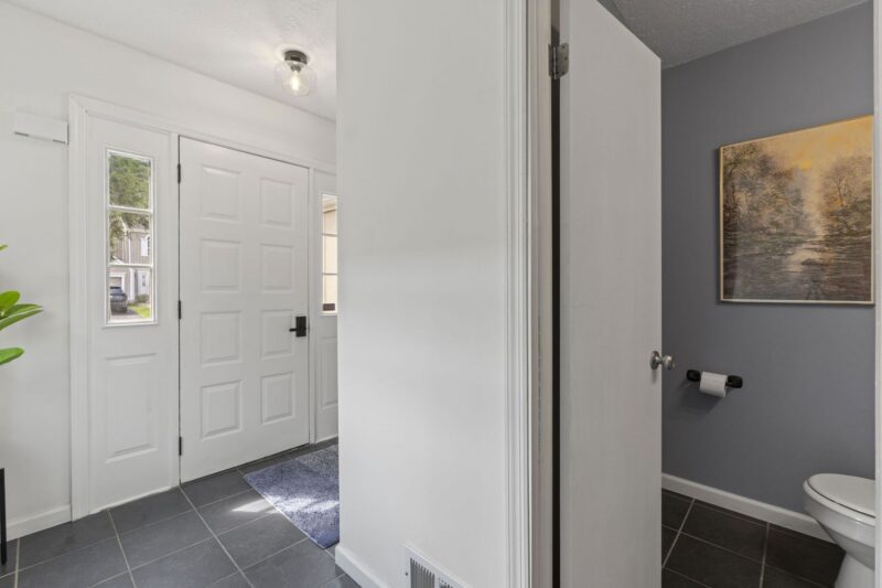 70 New London Lane — photo 8