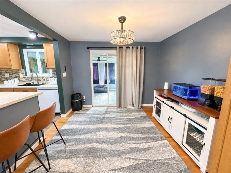 270 Castle Dr — photo 6