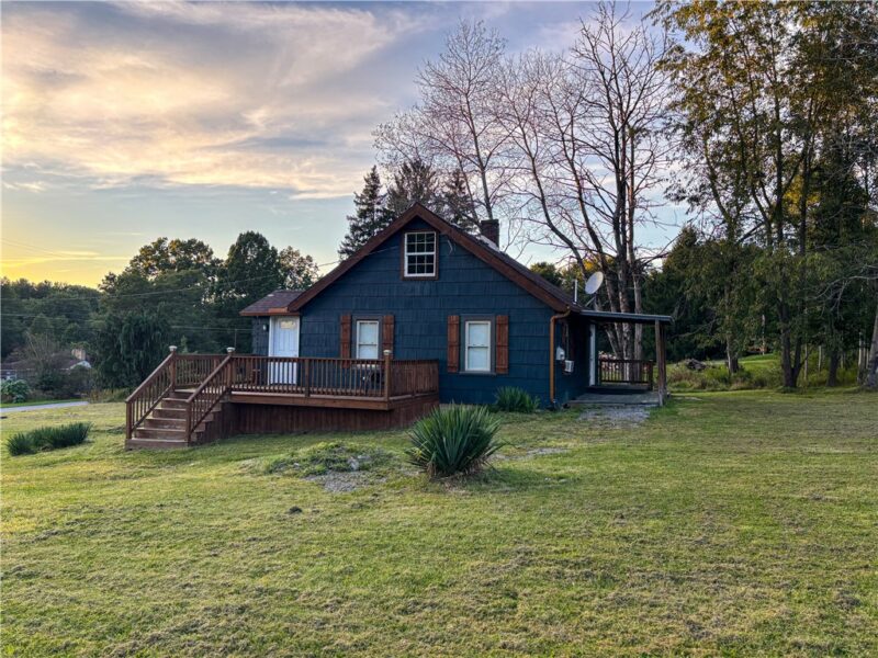 1585 Maple Dr — photo 5