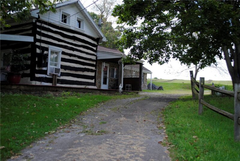 841 Pizza Barn Rd — photo 2