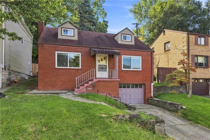 2467 WOODWARD AVENUE — photo 2