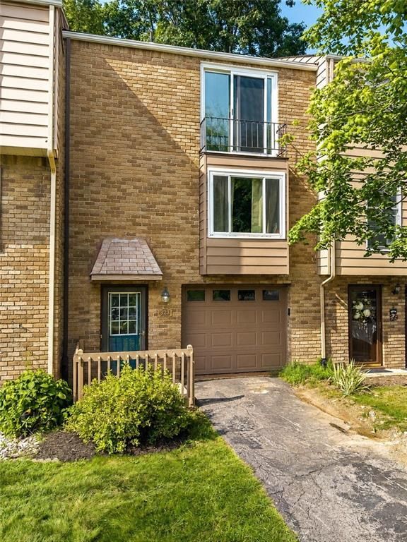 323 Joan Of Arc Ct — photo 1