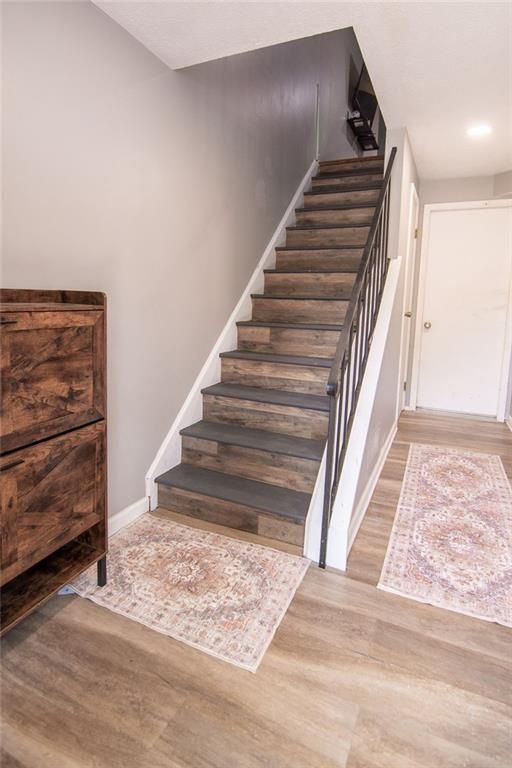 323 Joan Of Arc Ct — photo 2