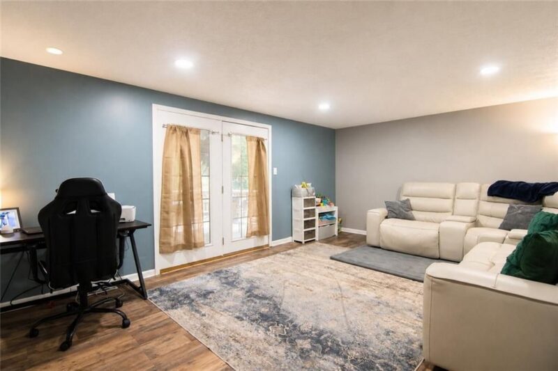 323 Joan Of Arc Ct — photo 3