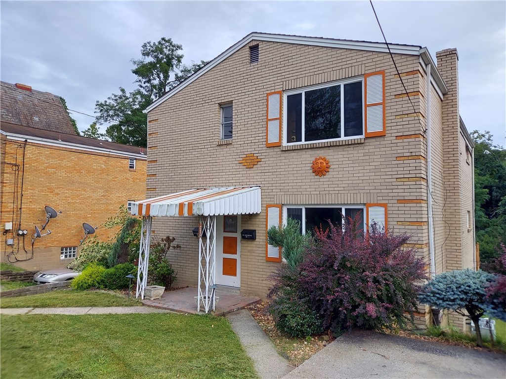1851 Crafton Blvd — photo 1