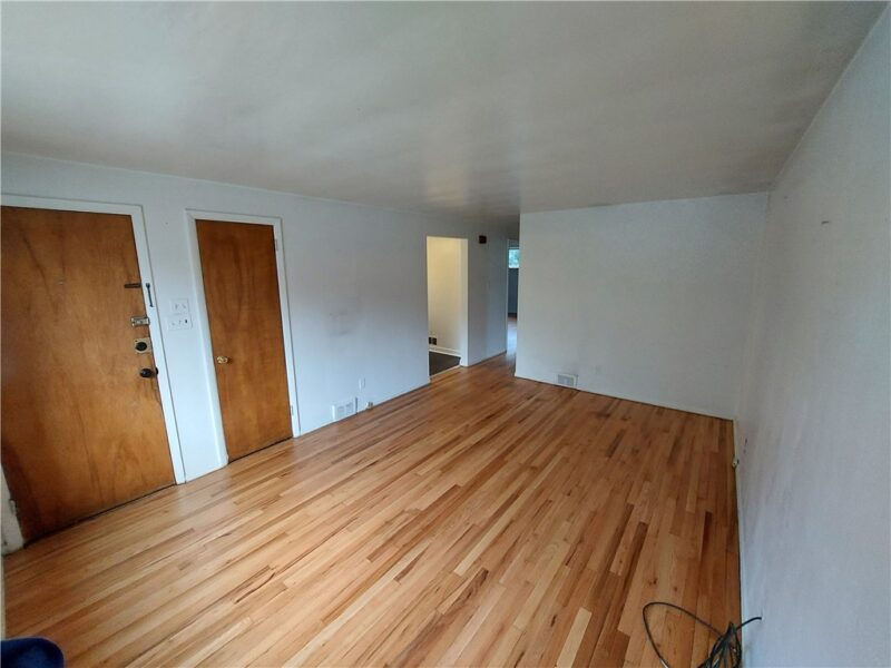 1851 Crafton Blvd — photo 3