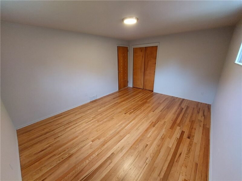 1851 Crafton Blvd — photo 4