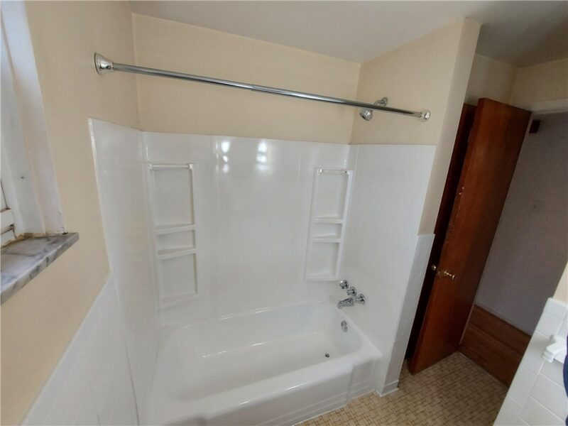 1851 Crafton Blvd — photo 7