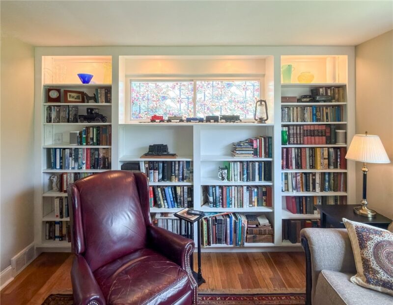 538 MARIE AVE. — photo 6