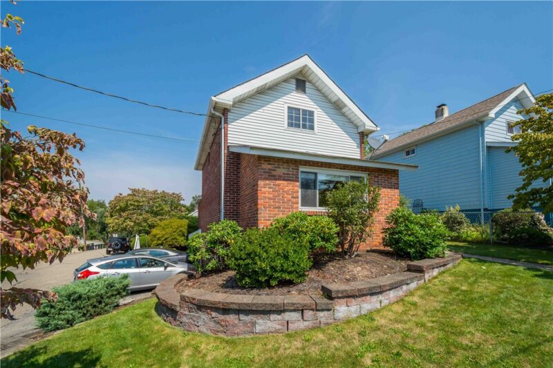 2898 Cedar Street — photo 2