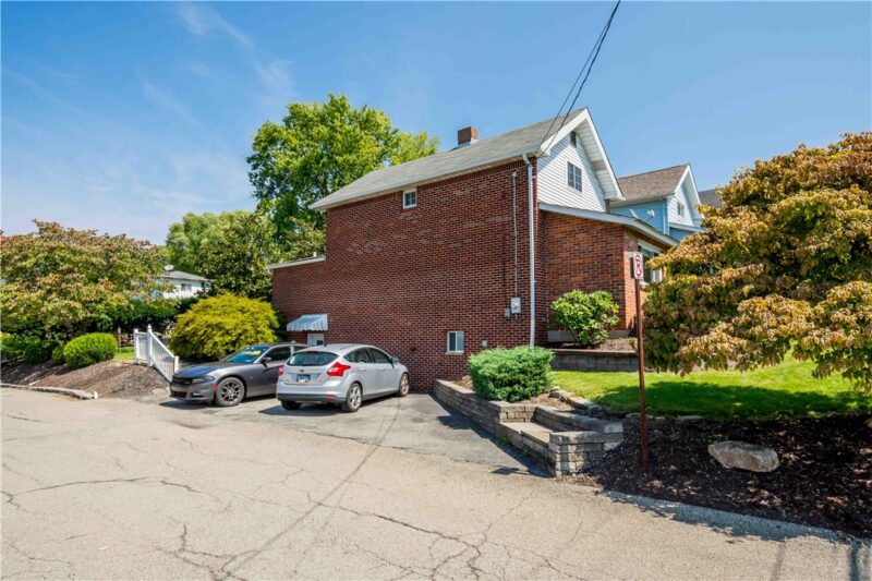 2898 Cedar Street — photo 4