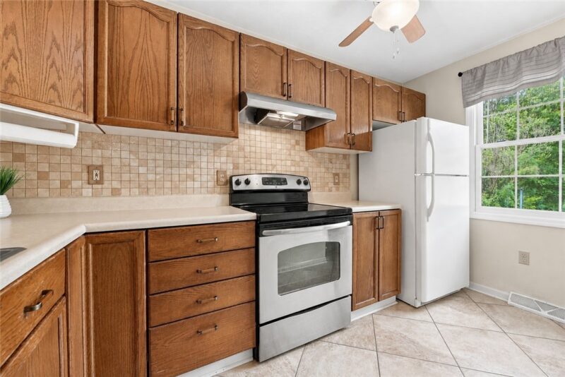 707 Tyler Dr — photo 5