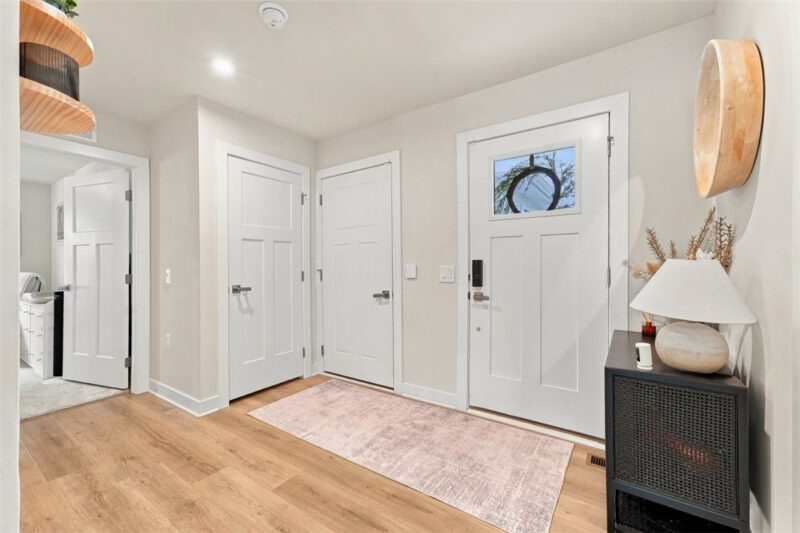 103 Armour Dr — photo 4