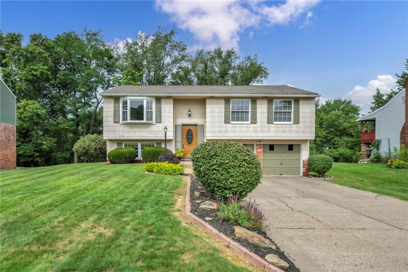 121 Pinehurst Dr — photo 2