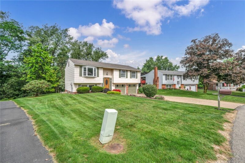 121 Pinehurst Dr — photo 3
