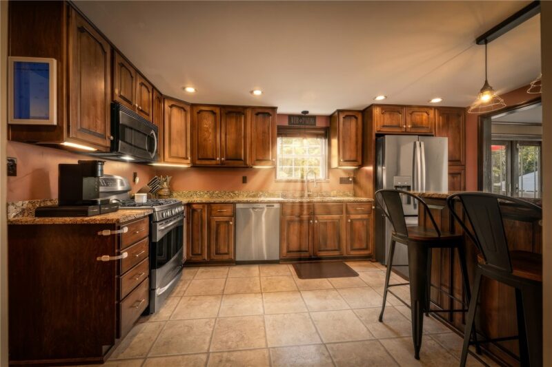 101 Emery Rd — photo 5