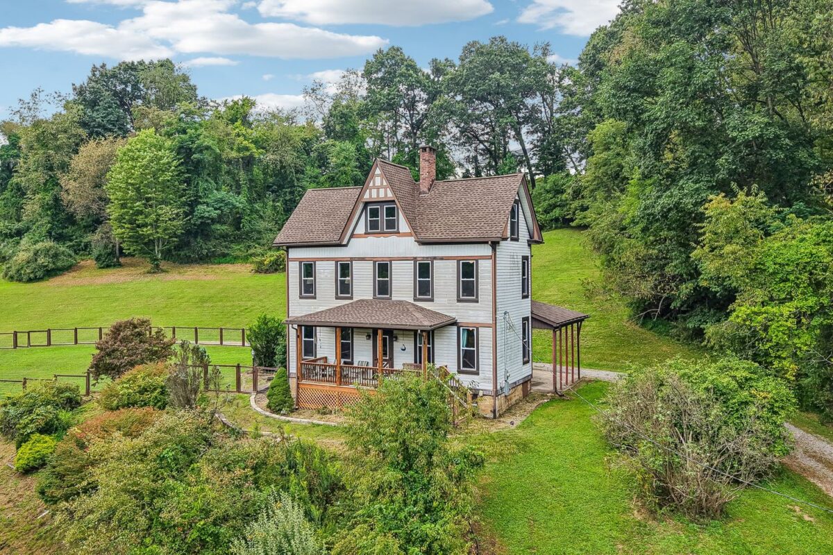 830 Markman Park ROAD — photo 1