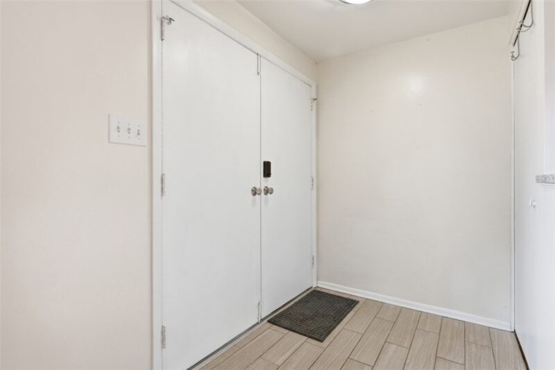 102 Braun St — photo 6
