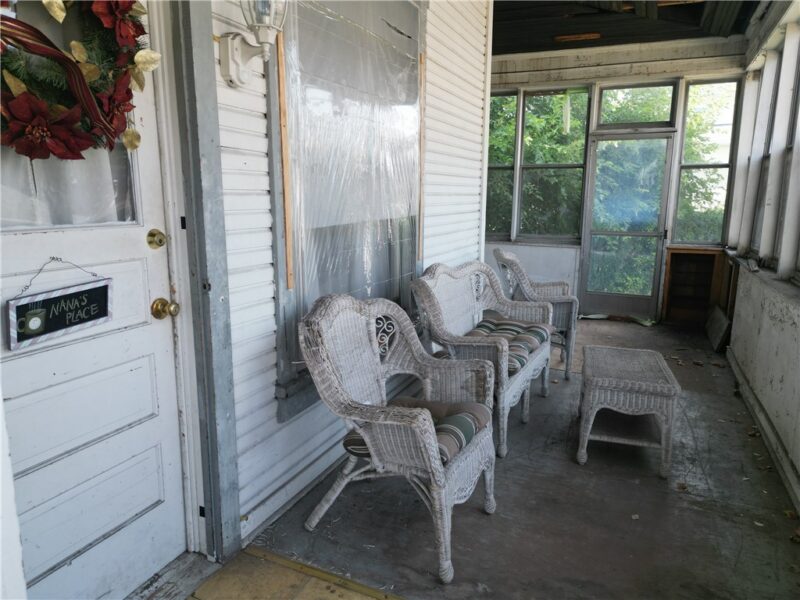 213 E Brady St — photo 6