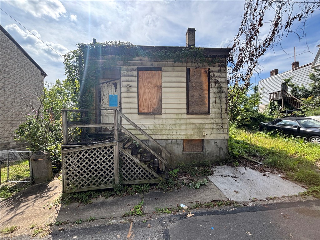 921 S Side Ave — photo 1