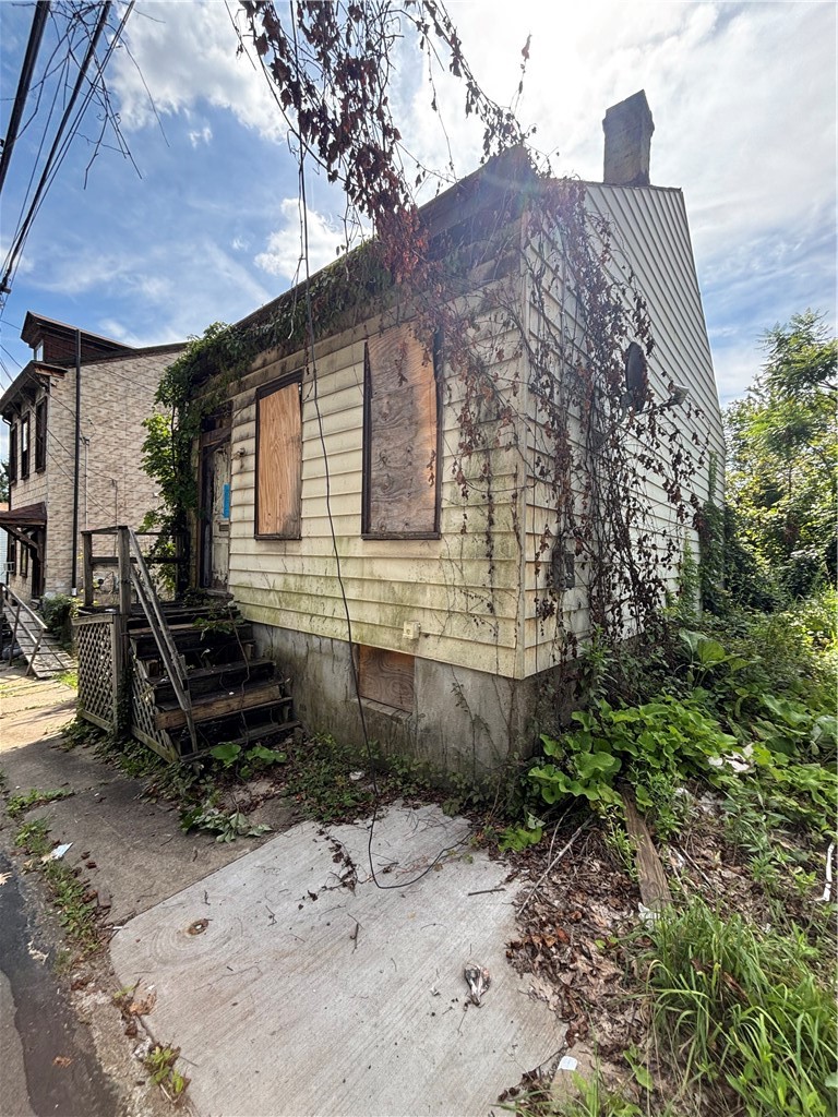 921 S Side Ave — photo 3