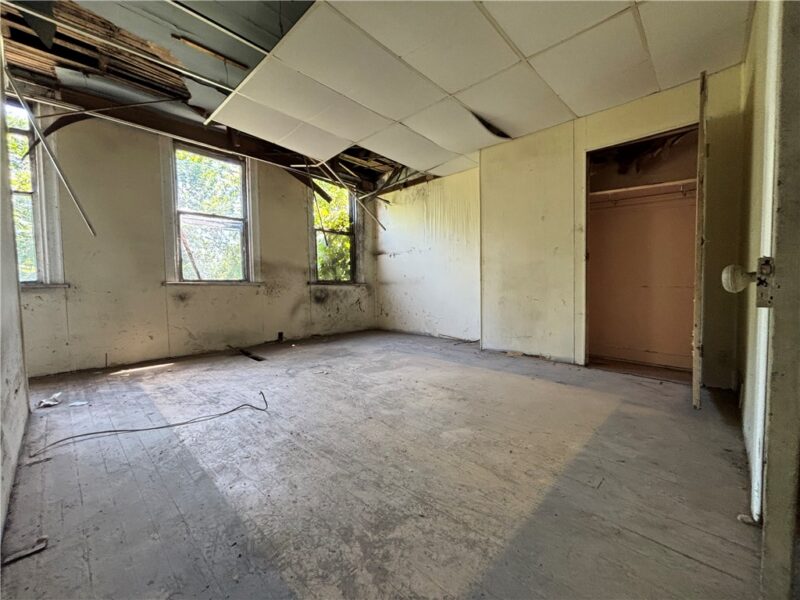 921 S Side Ave — photo 5