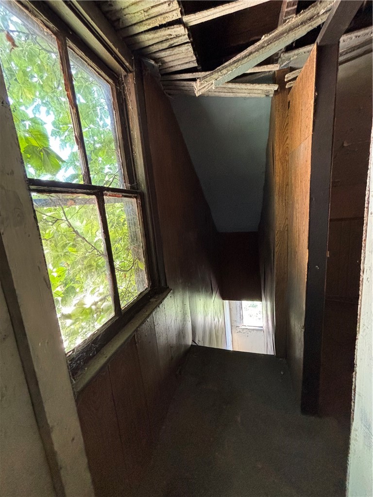 921 S Side Ave — photo 8