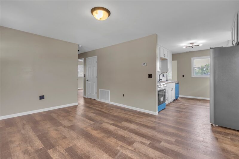 1022 Summit Ave — photo 4