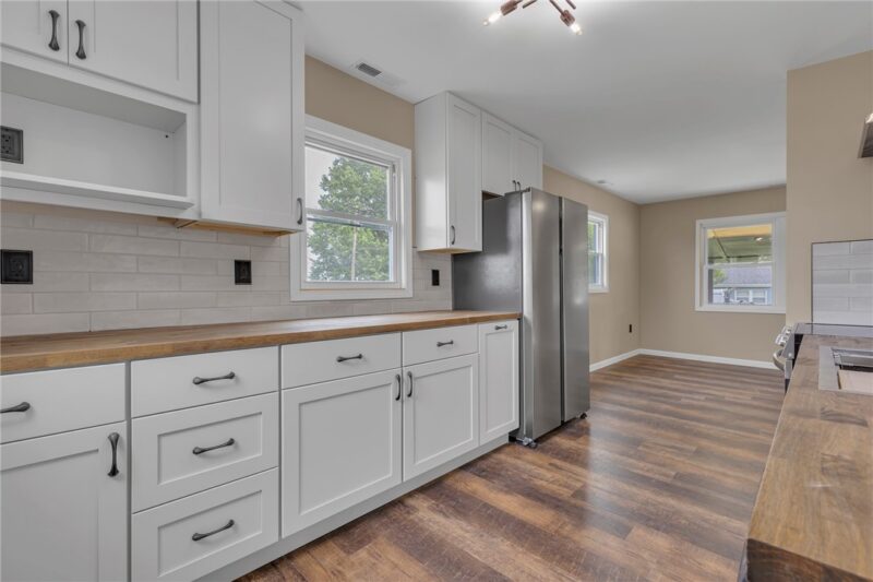 1022 Summit Ave — photo 7
