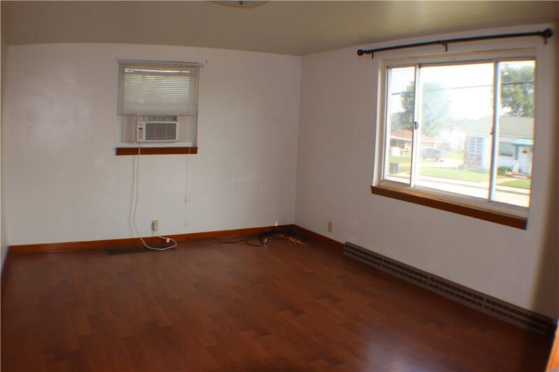 517 Charles St — photo 3