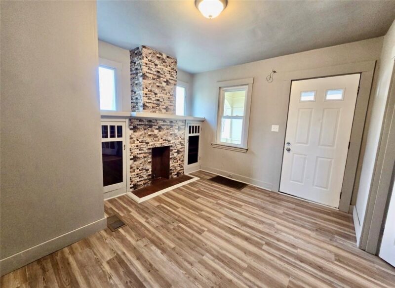 5725 Verona Rd — photo 4