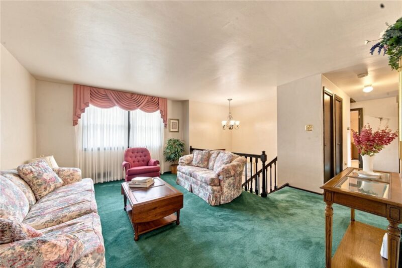 338 Evergreen Dr — photo 3