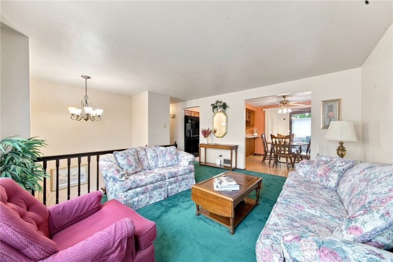 338 Evergreen Dr — photo 4
