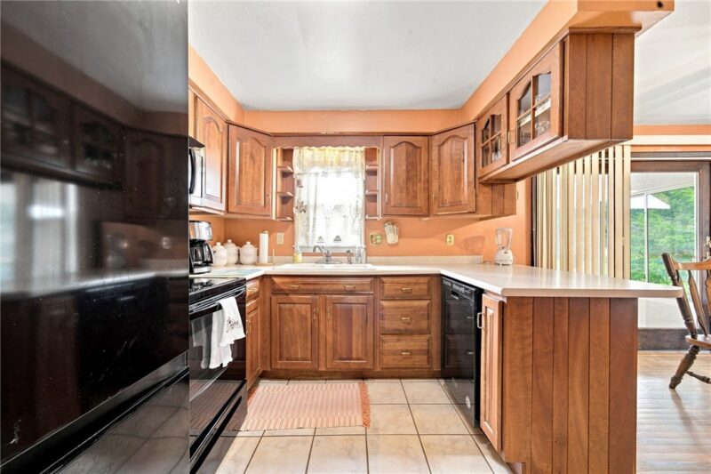 338 Evergreen Dr — photo 6
