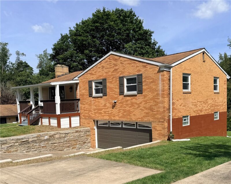 707 Riehl Dr — photo 3