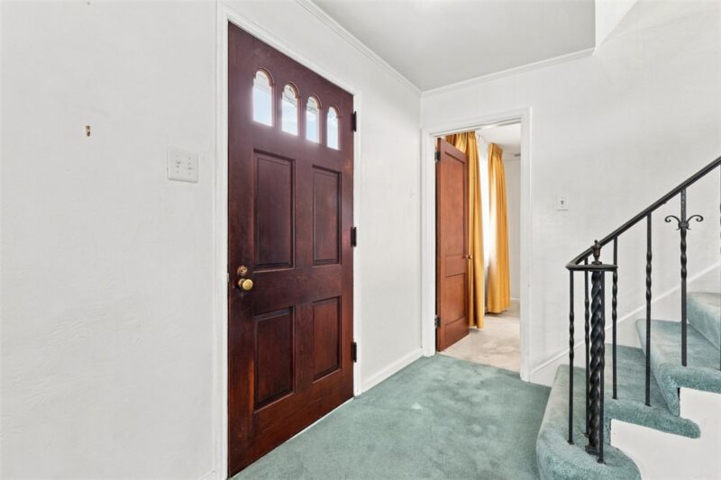 320 Mcintyre Road — photo 4
