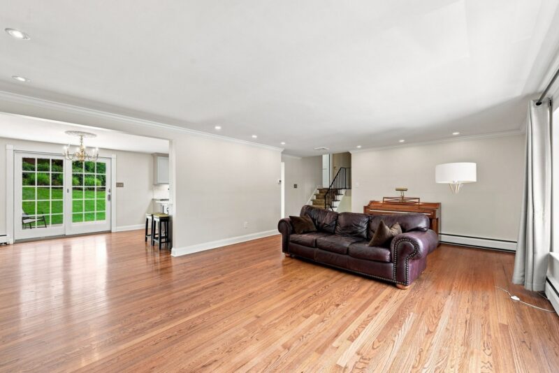 144 Sunridge DRIVE — photo 5