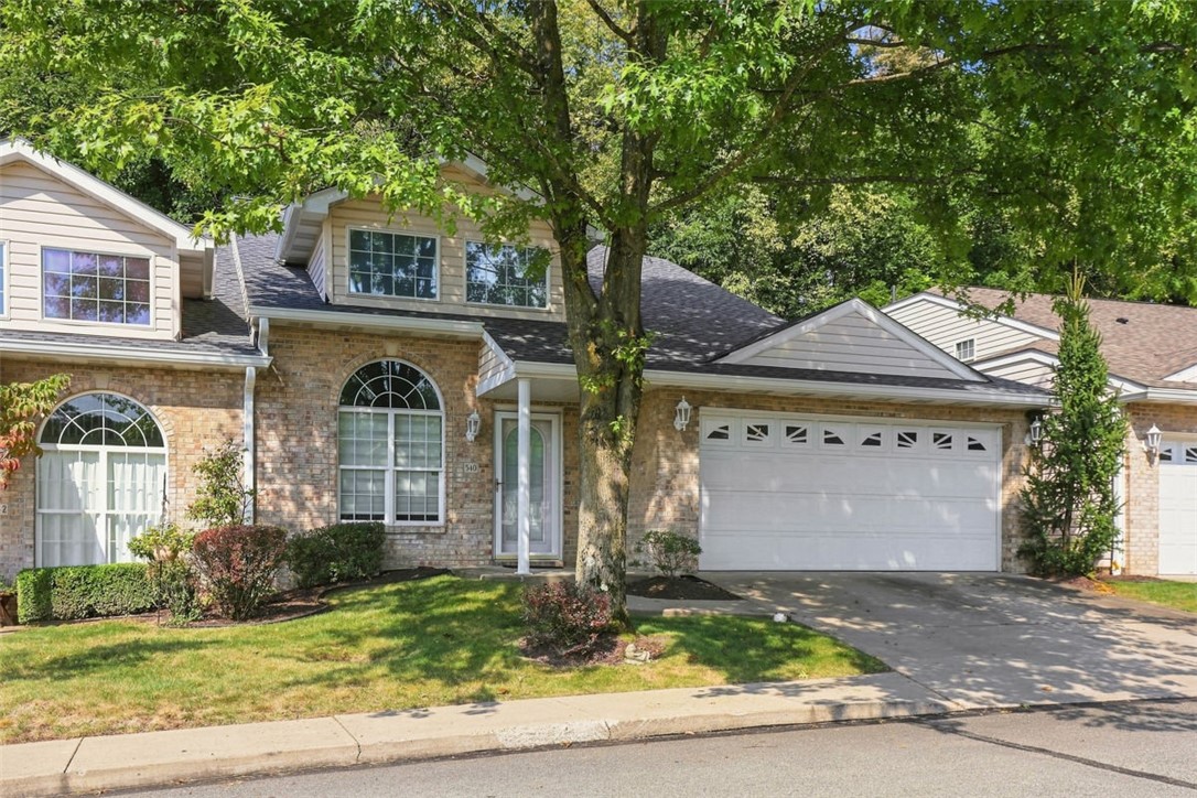 540 Newport Dr — photo 1