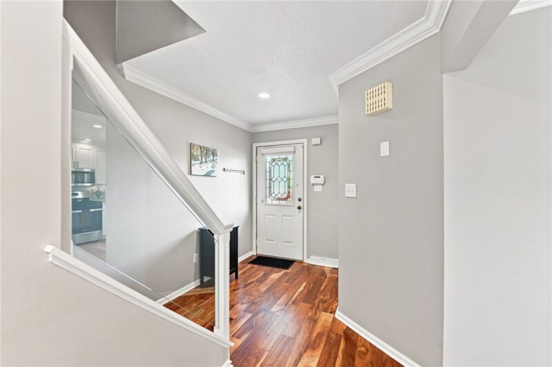 1606 Stone Mansion Dr — photo 2