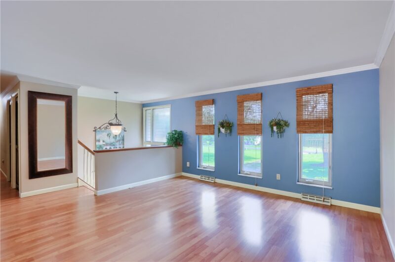 303 Vandivort Drive — photo 5