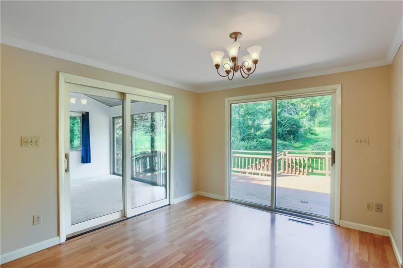 303 Vandivort Drive — photo 8