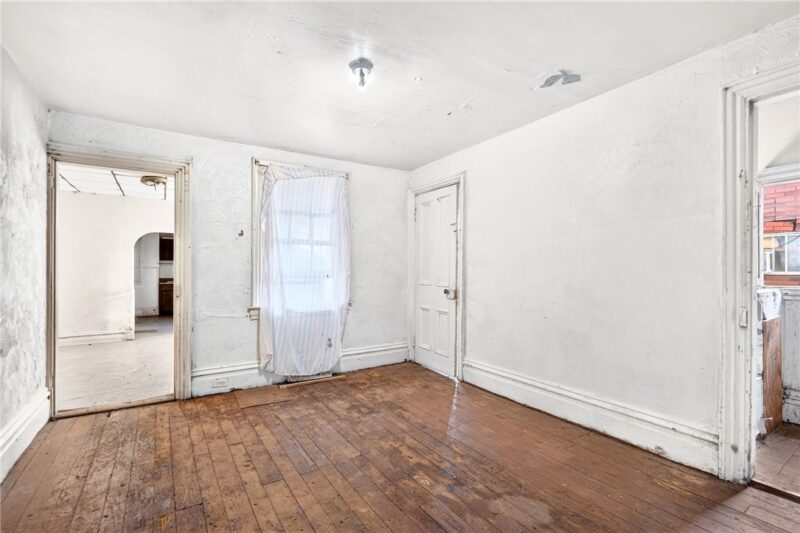 854 Suismon St — photo 7