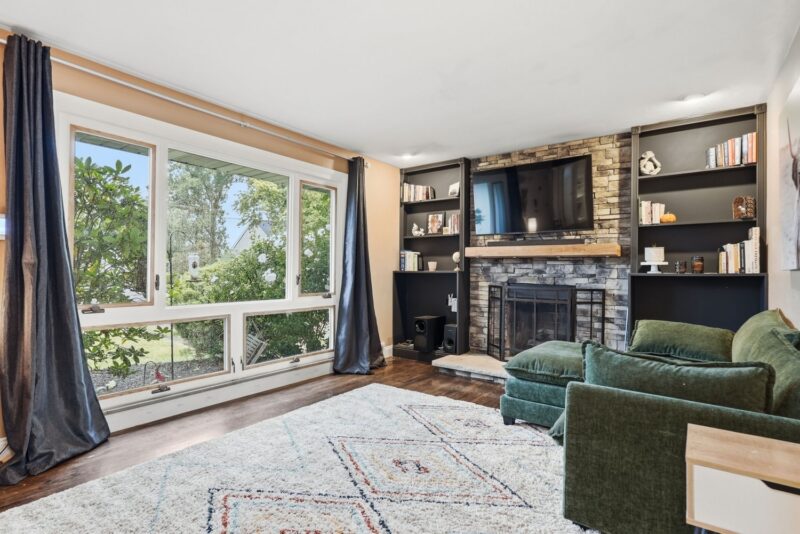 409 Aleta Street — photo 3