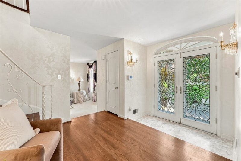 109 Briar Meadows Dr — photo 3