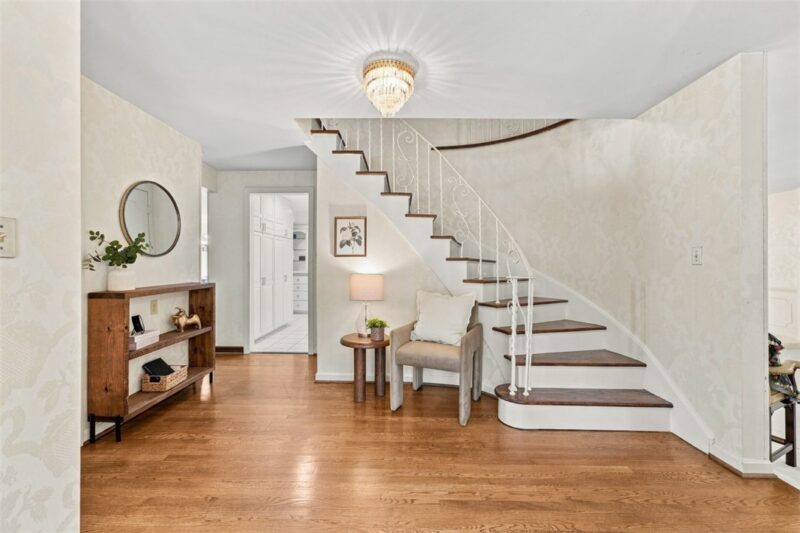 109 Briar Meadows Dr — photo 4