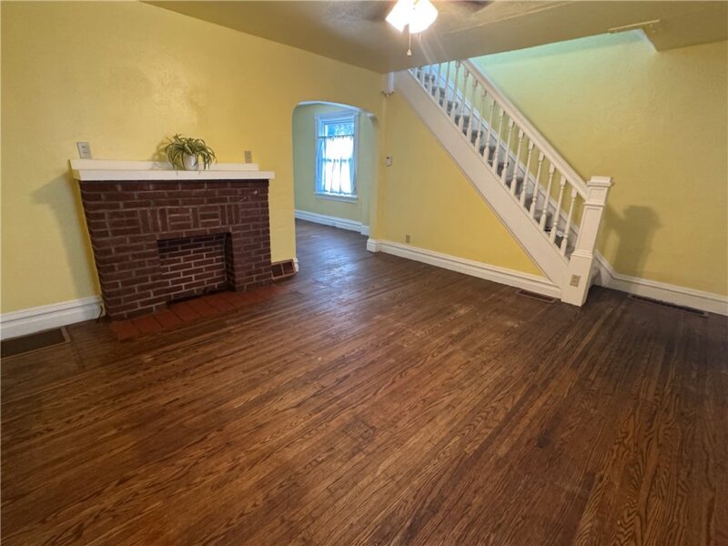 544 W Brady St — photo 7