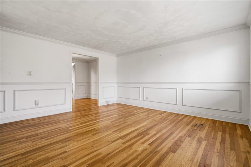 787 Lindsay Road — photo 2